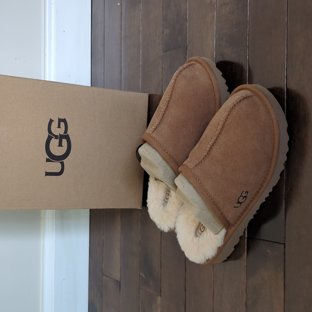 🆕 Ugg Slipper